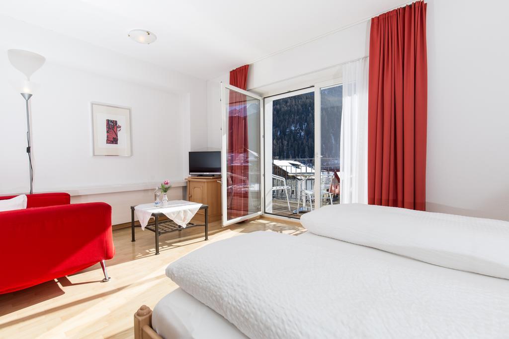 Hotel Restaurant Gabriel Scuol Zewnętrze zdjęcie