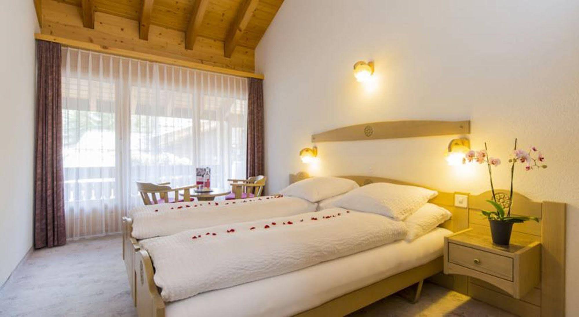 Hotel Restaurant Gabriel Scuol Zewnętrze zdjęcie
